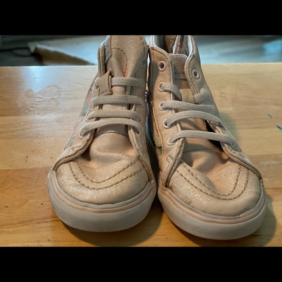 Vans - Picture 7 of 11